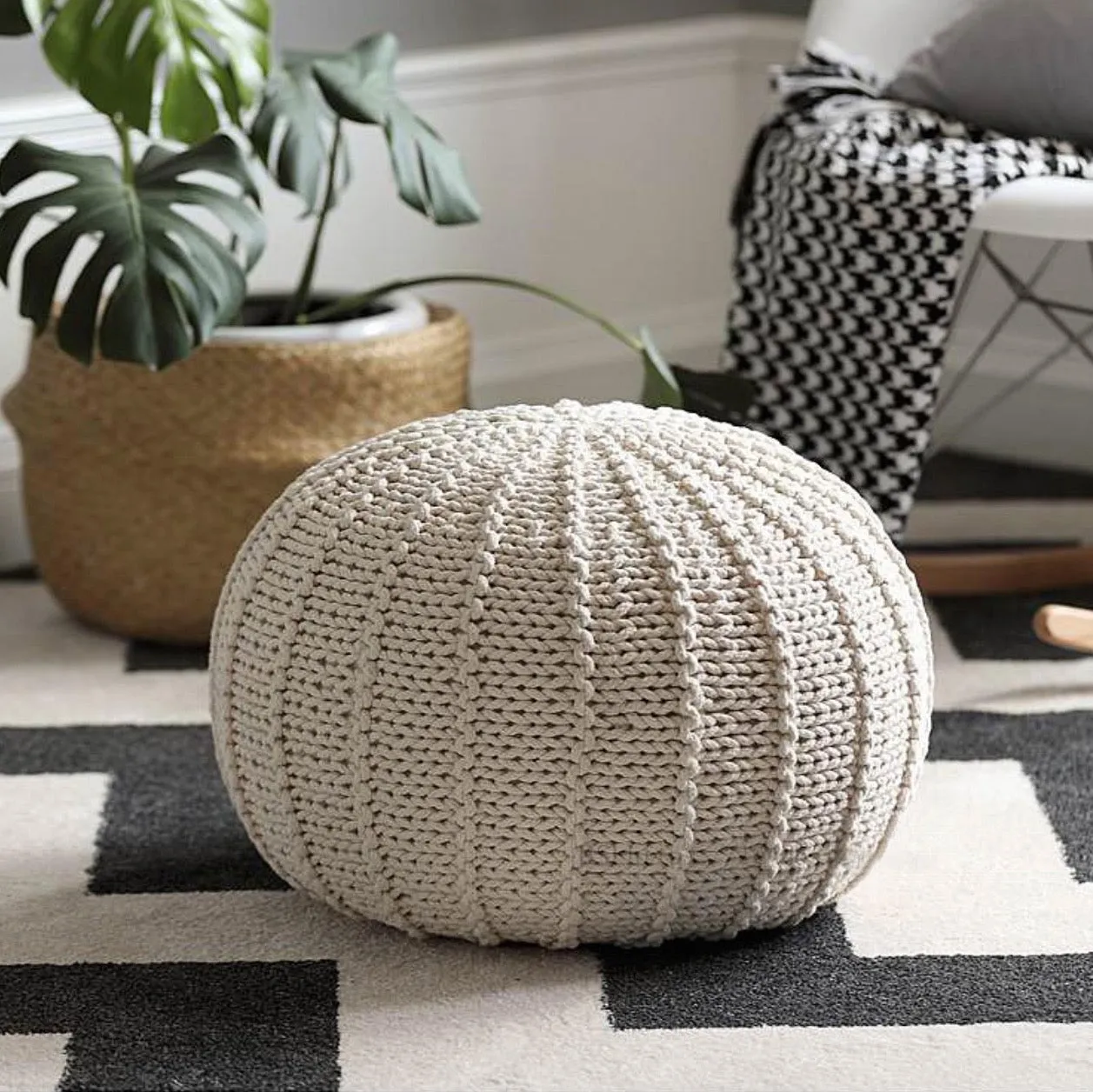 Knit Pouf